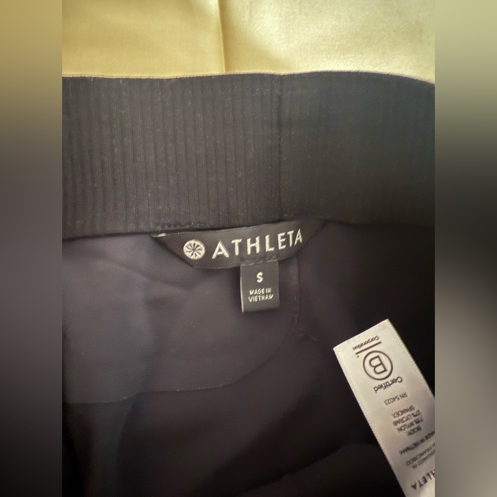Athleta Women’s Small Navy Stretch Flare Pants - Picture 4 of 4